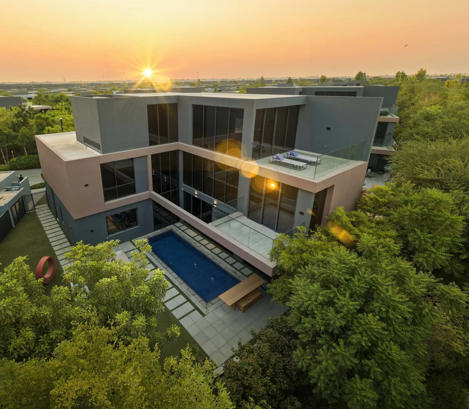 Rooftop pool at Lunaya Terraces